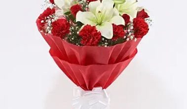 Beauty of Reds & Whites Bouquet