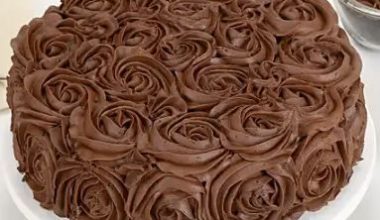 Chocolaty Rose Cake