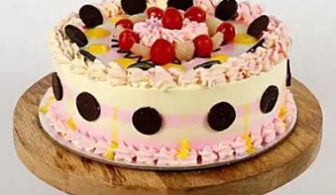 Colourful Pineapple Cake