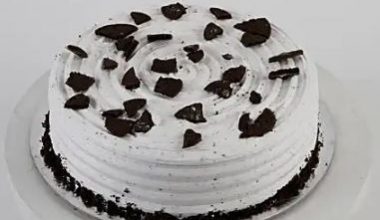 Creamy Oreo Cake