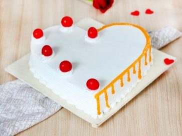 Heart Shaped Vanilla Cake