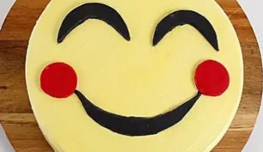 Smiley Emoji Cake