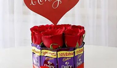 Rose & Chocolate in Glass Vase