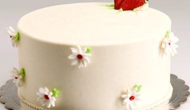 Premium Creamy Vanilla Cake