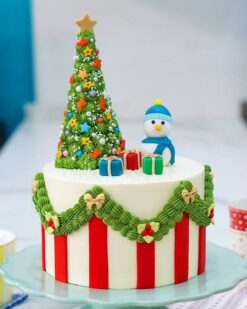 Elegant Christmas Cake