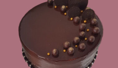 Royal Chocolate Balls Cake