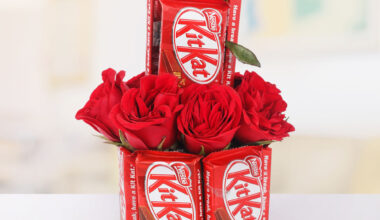 Red Roses Kitkat Combo