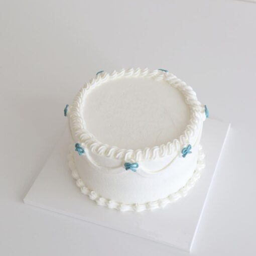 Tiny Vanilla Cake