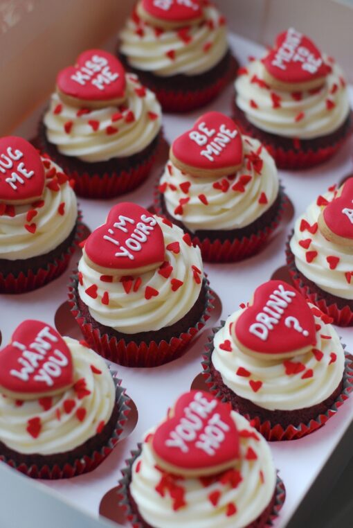 Red Velvet Cupcakes — Online Delivery in Guwahati | Petalscart