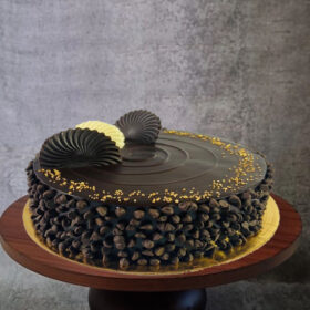 Crunchy Chocolate Cake