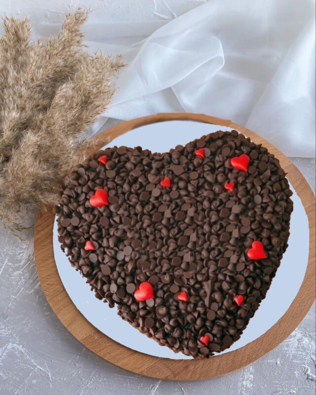 Crispy Heart Shape Cake