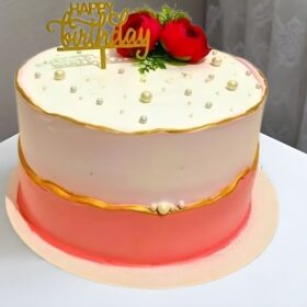 Roses Topped Vanilla Cake